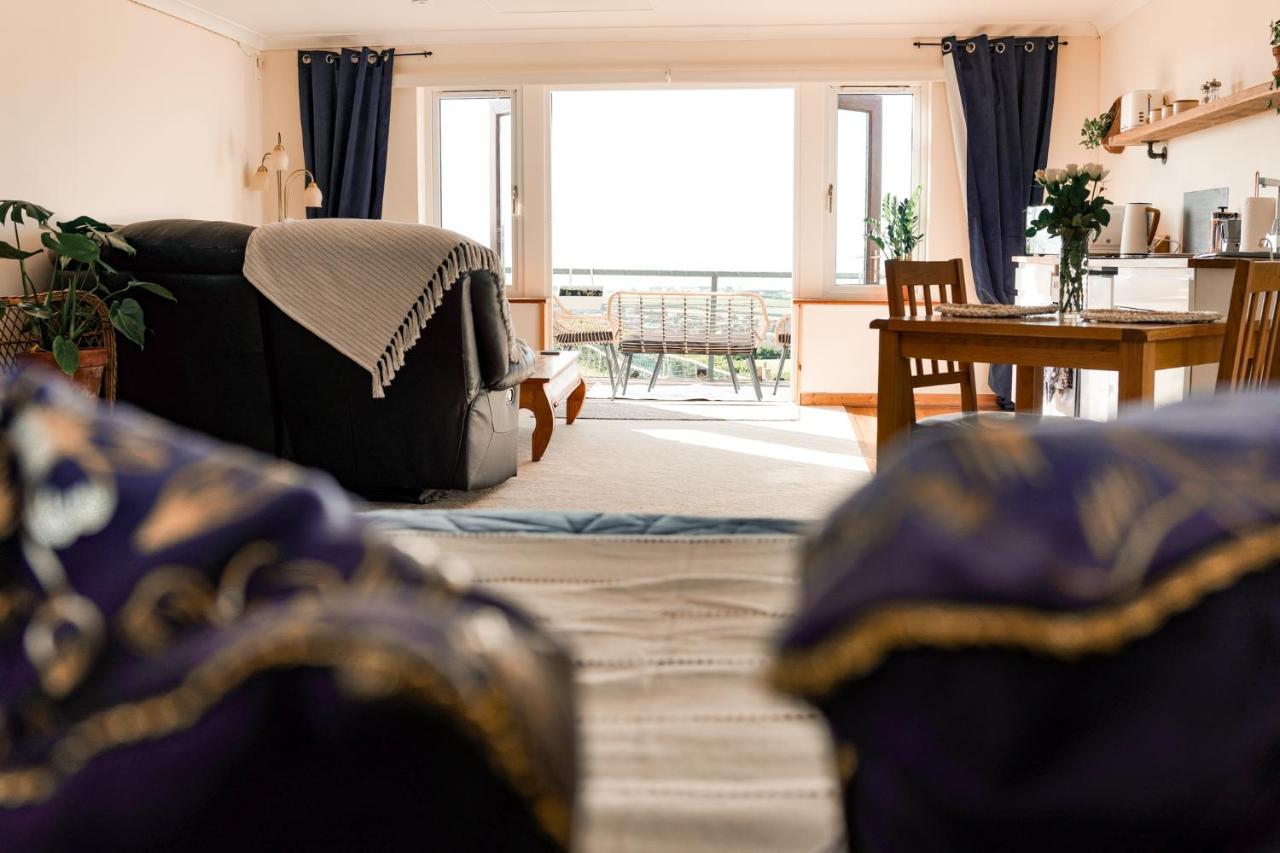 Spacious Sea-View Apt. Overlooking St Ives Bay Gwithian Luaran gambar