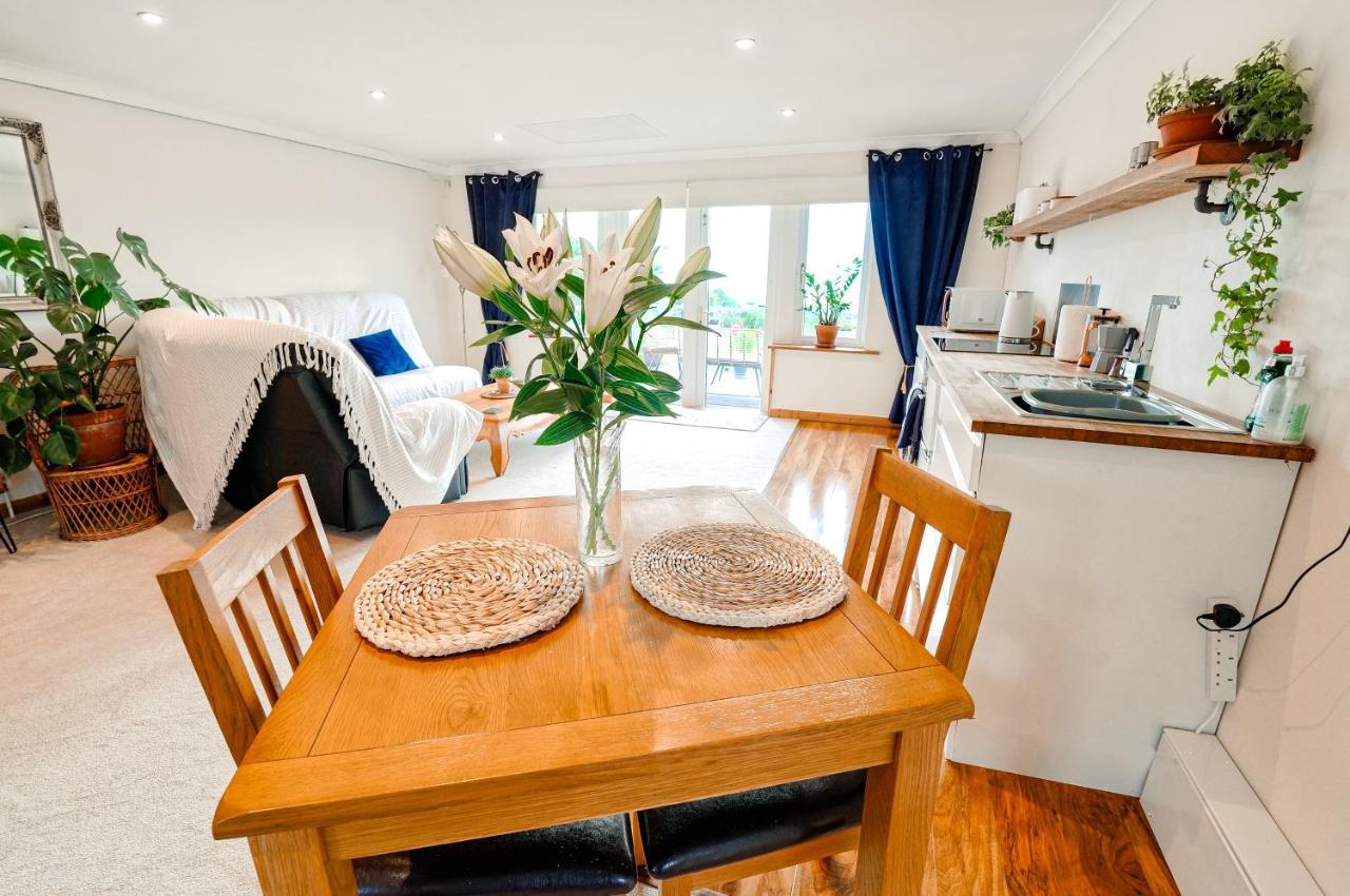 Spacious Sea-View Apt. Overlooking St Ives Bay Gwithian Luaran gambar